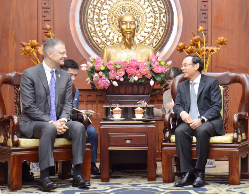 Vietnam one of the best fighters of COVID-19 US Ambassador to Vietnam